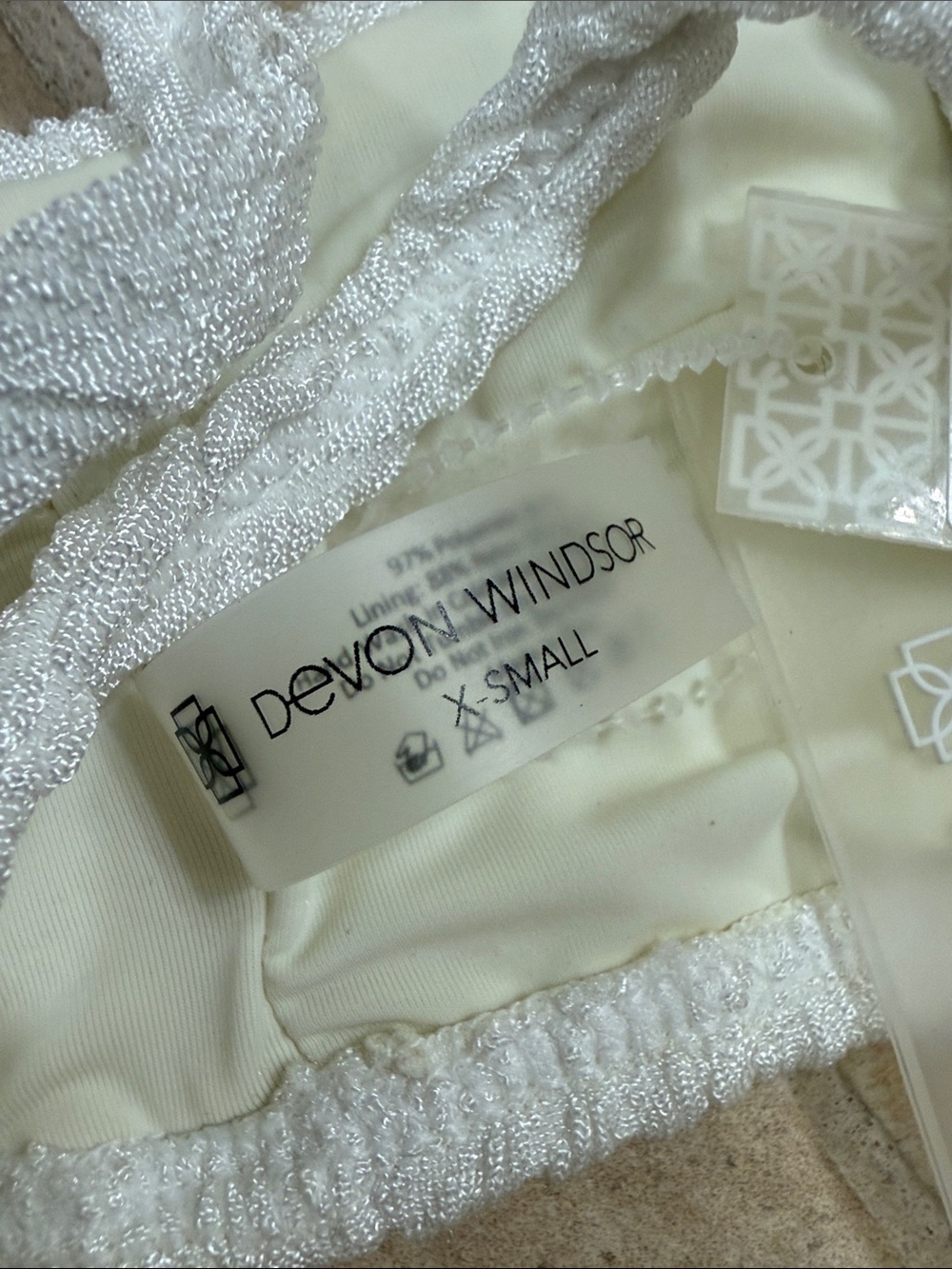 DEVON WINDSOR White Textured Strappy Bikini Top NWT - Picture 6 of 7